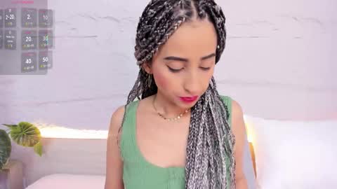 Violett  online show from 11/08/25, 12:05