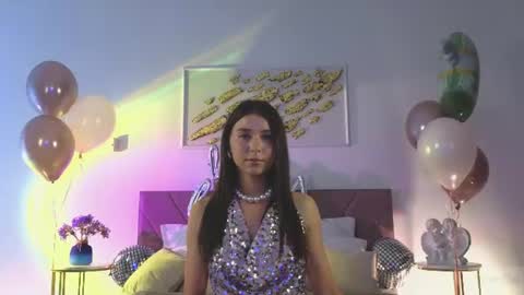 Snapshot of violetta_finch chatting on 06/14/26, 10:50 violetta_finch online show from 06/14/26, 10:50