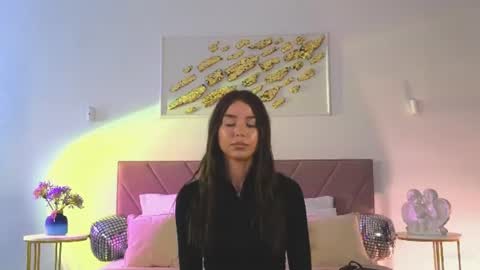 Snapshot of violetta_finch chatting on 07/07/26, 10:52 violetta_finch online show from 07/07/26, 10:52