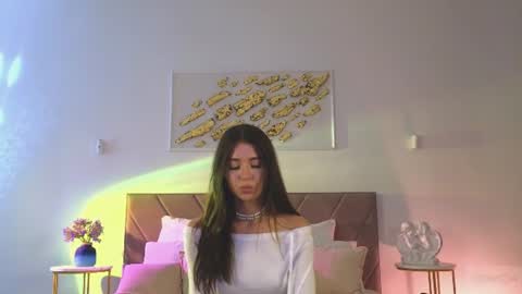 Snapshot of violetta_finch chatting on 07/28/26, 11:05 violetta_finch online show from 07/28/26, 11:05