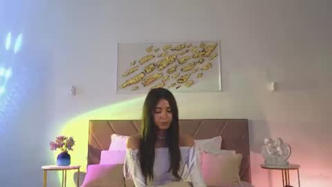 Snapshot of violetta_finch chatting on 07/28/26, 02:13 violetta_finch online show from 07/28/26, 02:13