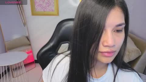 Violetta  online show from 04/12/26, 01:27