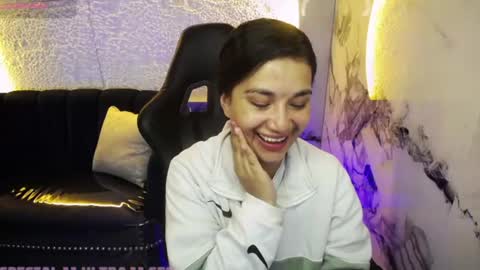 Snapshot of violetta_jhonson_v chatting on 06/26/26, 03:44 Violetta online show from 06/26/26, 03:44