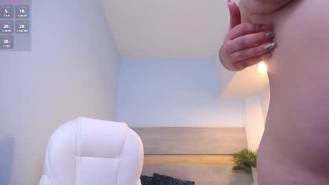 Violetta online show from 02/21/25, 10:50