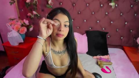 Violetta Rousse  online show from 10/29/25, 01:13