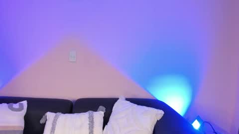 violetta independent model online show from 03/21/26, 06:51