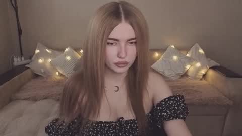 ViolettaOtis online show from 11/08/25, 12:05