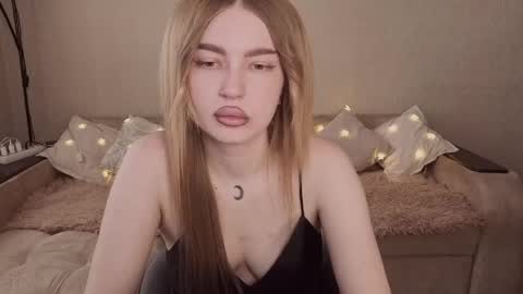 ViolettaOtis online show from 04/28/26, 02:00