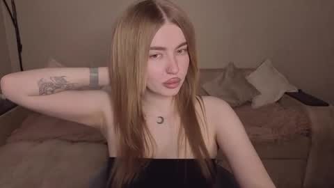 ViolettaOtis online show from 05/09/26, 03:17