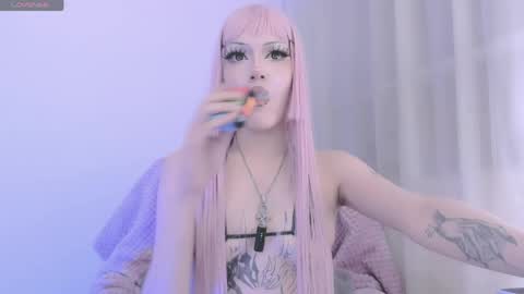 Violett online show from 04/18/26, 06:39