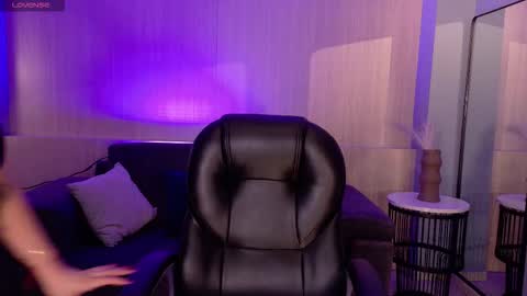 Violett Castel online show from 02/13/26, 07:43