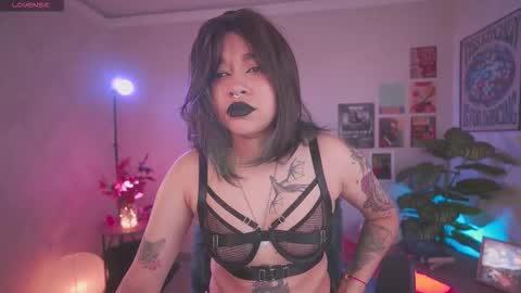 Snapshot of violette_clerk1 chatting on 02/01/26, 09:57 JULIE UWU online show from 02/01/26, 09:57