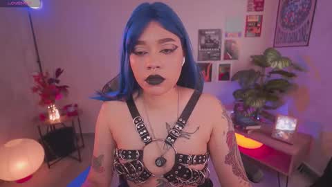 Snapshot of violette_clerk1 chatting on 02/25/26, 07:12 JULIE UWU online show from 02/25/26, 07:12