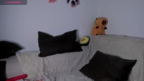 Violette  online show from 10/20/25, 10:43