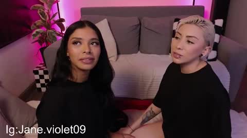 Violet online show from 10/02/25, 12:17