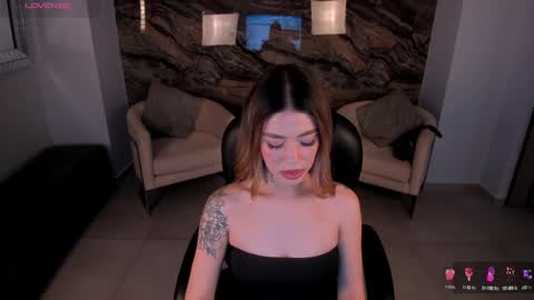 Violett  online show from 02/11/25, 09:46