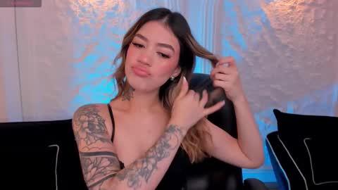 Violett  online show from 10/18/25, 11:44