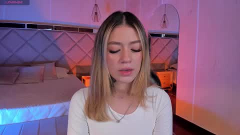 Violett  online show from 01/15/26, 06:44