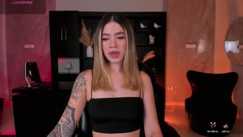 Violett  online show from 03/25/26, 07:31