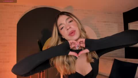 Violett  online show from 04/14/26, 09:15