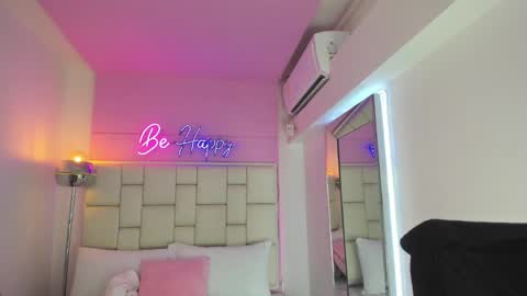 VioletthaRous online show from 02/18/25, 04:04