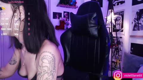 Snapshot of violettlane chatting on 12/19/24, 09:06 Violeta online show from 12/19/24, 09:06
