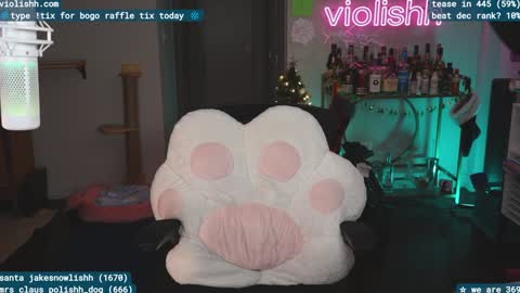 follow me on twitter violishh and ig violishh  online show from 12/18/24, 02:21