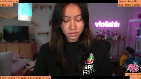 follow me on twitter violishh and ig violishh  online show from 11/20/25, 08:41