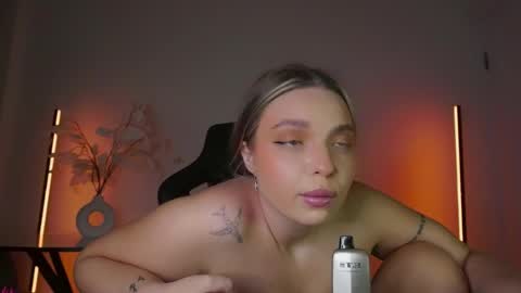 Violla online show from 11/30/25, 05:11