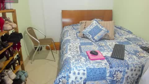 Snapshot of violleeet_ chatting on 03/23/26, 02:26 violleeet_ online show from 03/23/26, 02:26