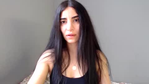 viorett online show from 11/22/25, 03:49