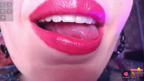 Snapshot of vip_sweetness chatting on 05/01/26, 05:23 vip sweetness online show from 05/01/26, 05:23