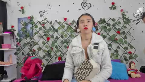 Snapshot of vip_thedivas chatting on 01/08/25, 11:43 The divas online show from 01/08/25, 11:43