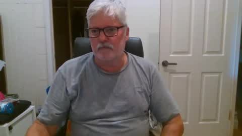 viper654321 online show from 12/18/25, 07:47