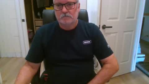 viper654321 online show from 02/15/26, 11:23