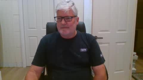 viper654321 online show from 04/15/26, 07:59