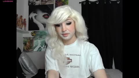 Snapshot of viperthedoll chatting on 05/20/26, 12:50 Viper online show from 05/20/26, 12:50
