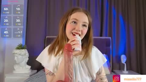 Mia  dont forget to thumbs up me online show from 10/09/25, 10:02