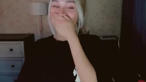 Pearl online show from 03/18/26, 03:04