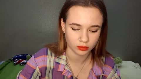 Mia online show from 10/17/25, 11:02