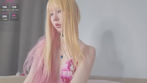  Lily  online show from 01/19/26, 05:44