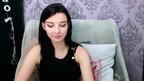 VirginLuna online show from 11/20/25, 08:30