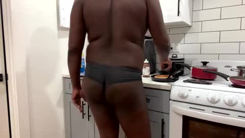 Elle Hood online show from 02/12/26, 04:57