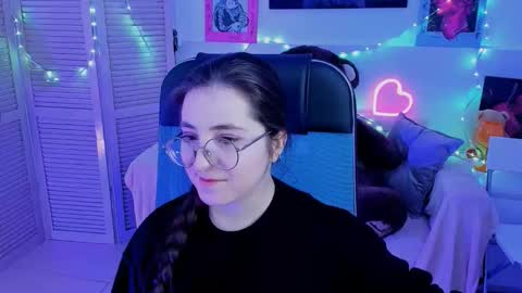 Snapshot of virtualvoyant chatting on 09/10/25, 05:07 your love online show from 09/10/25, 05:07