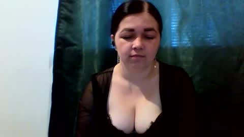 Snapshot of vitalina282128 chatting on 05/17/26, 03:08 Vitalina282128 online show from 05/17/26, 03:08