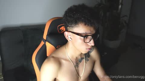 VITO BENZ online show from 12/20/25, 03:24