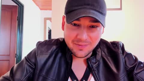 Vito Ferrer online show from 01/14/25, 02:43