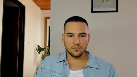 Vito Ferrer online show from 01/16/25, 04:50