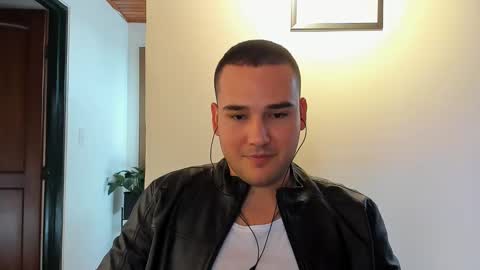 Vito Ferrer online show from 02/03/25, 07:21