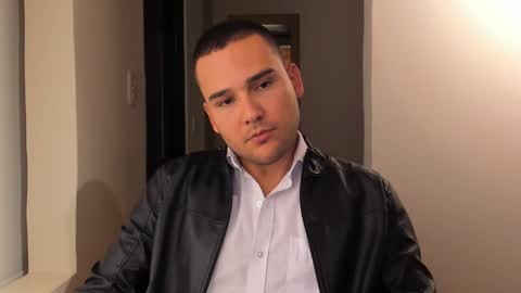 Vito Ferrer online show from 02/06/25, 01:27